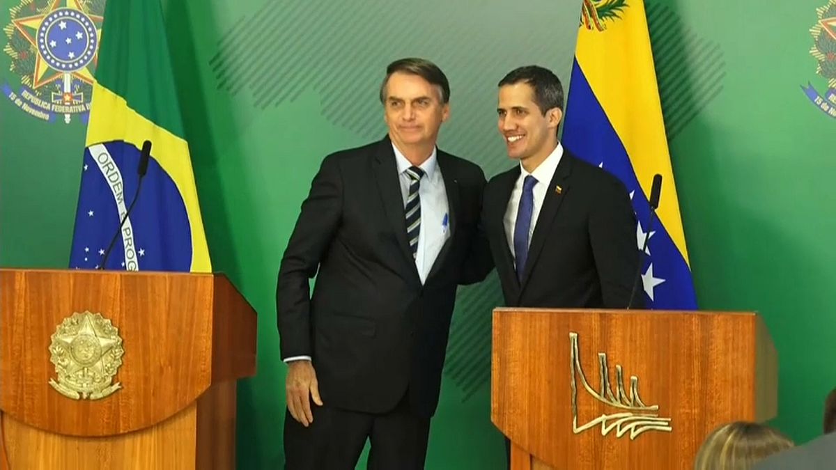 Bolsonaro reitera su apoyo a Guaidó