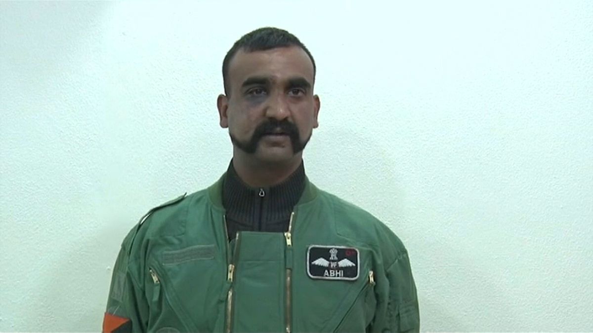 الطيار الهندي الذي أطلقت باكستان سراحه