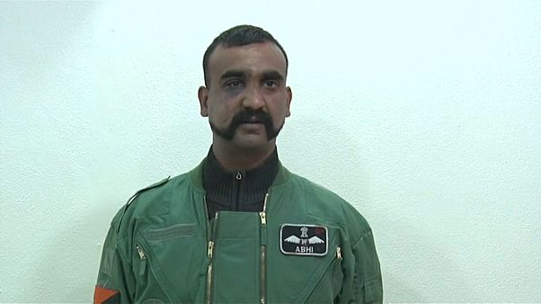 الطيار الهندي الذي أطلقت باكستان سراحه الطيار الهندي الذي أطلقت باكستان سراحه