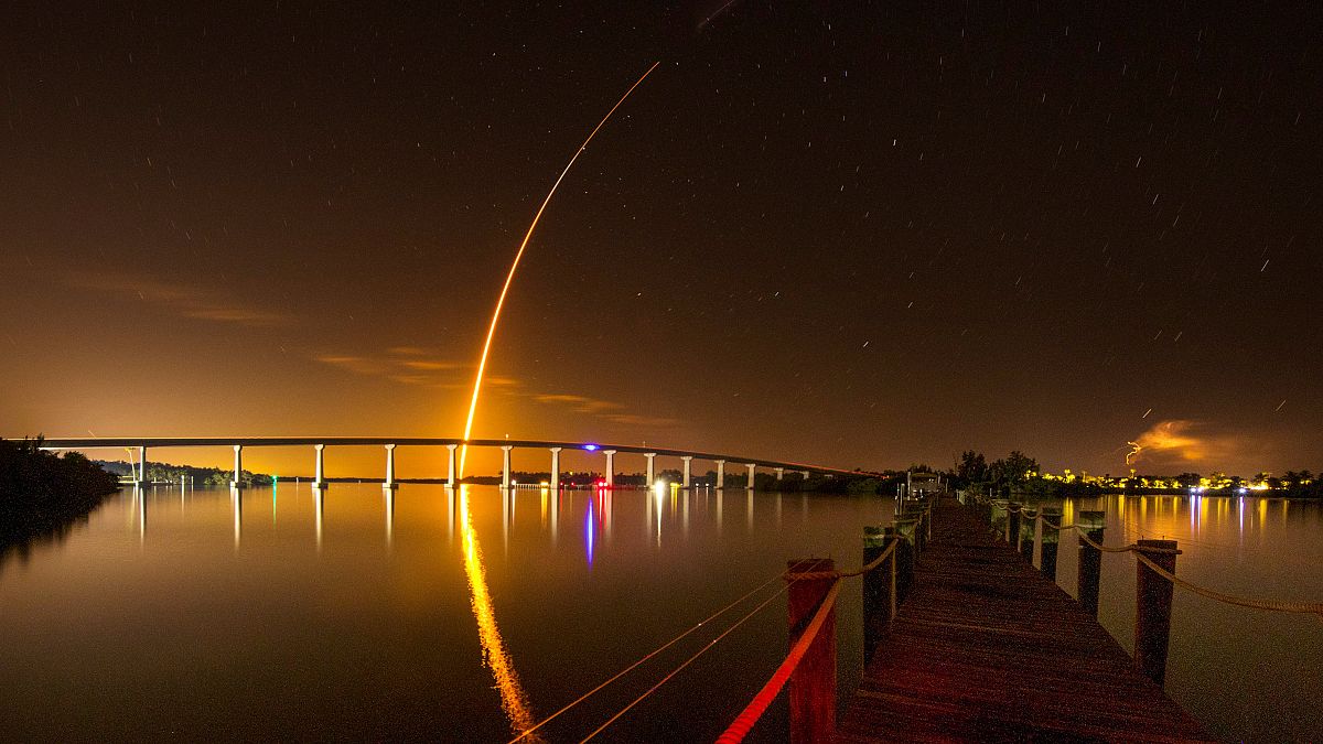 SpaceX, successo per il primo lancio