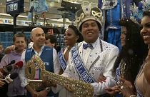 World-famous Rio de Janeiro Carnival kicks off with colourful costumes and samba dancing