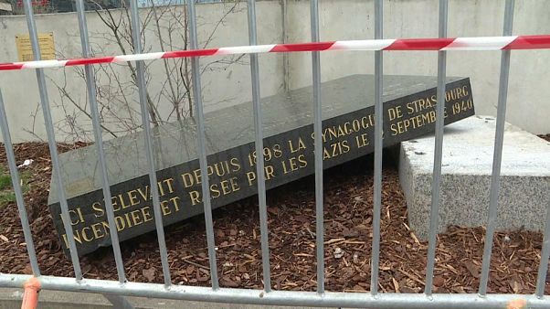 Straßburg: Gedenkstein für niedergebrannte Synagoge demoliert Straßburg: Gedenkstein für niedergebrannte Synagoge demoliert