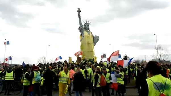 Yellow vest numbers are down after 16 weekends of protest in France Yellow vest numbers are down after 16 weekends of protest in France