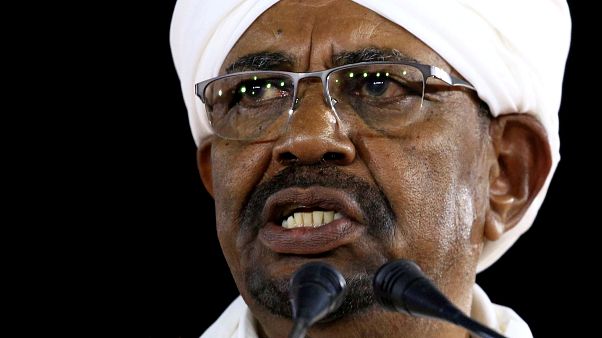 زعيم أكبر حزب معارض في السودان يدعو البشير للتنحي زعيم أكبر حزب معارض في السودان يدعو البشير للتنحي