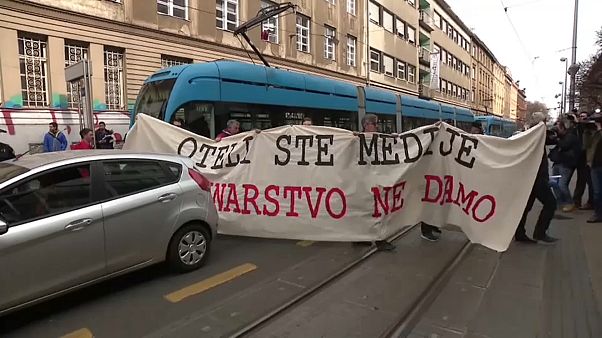 Masiva manifestación a favor de la libertad de prensa en Croacia Masiva manifestación a favor de la libertad de prensa en Croacia