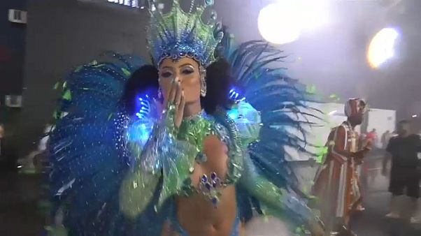 Carnaval do Rio de Janeiro a todo o samba Carnaval do Rio de Janeiro a todo o samba