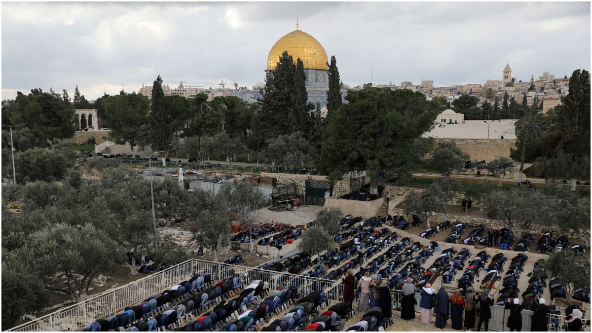 منظمة التحرير تدعو إلى التدخل لوقف الإجراءات الإسرائيلية في المسجد الأقصى