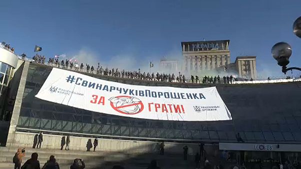 Óriási molinó Porosenko ellen Kijevben Óriási molinó Porosenko ellen Kijevben