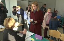 Kaja Kallas, líder del Partido Reformista, acude a votar