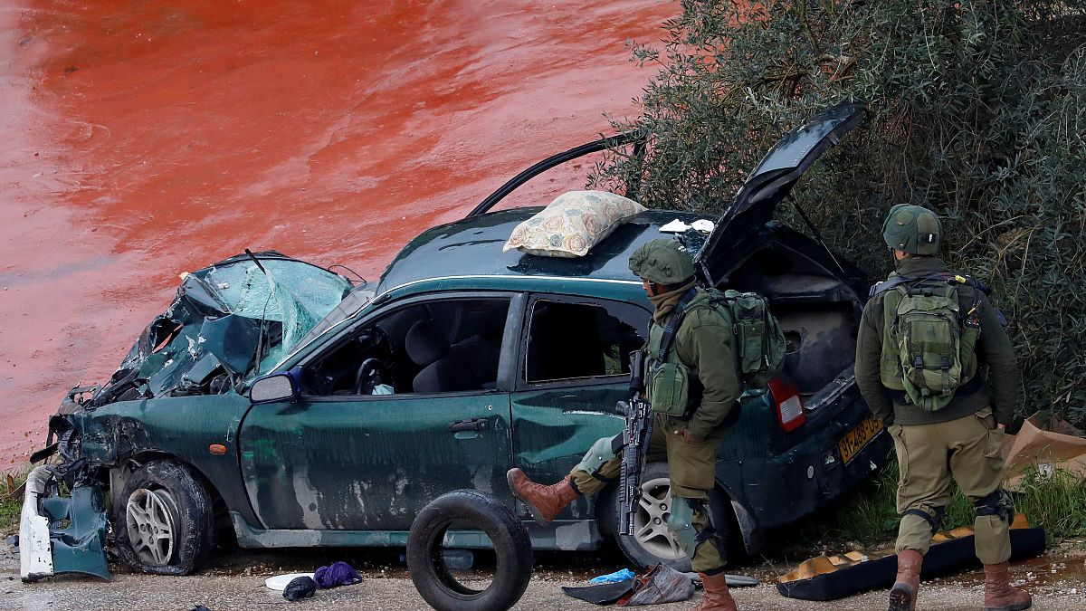 Três palestinianos atropelam soldados israelitas em ataque