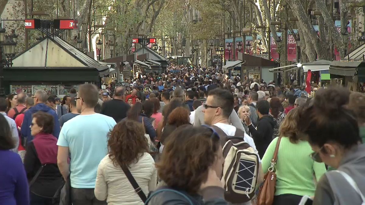 Febrero dejó más parados y más cotizantes en España
