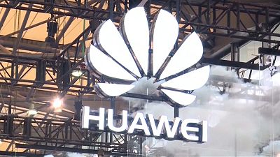 Huawei наносит ответный удар: задержанная в Канаде топ-менеджер идёт в суд