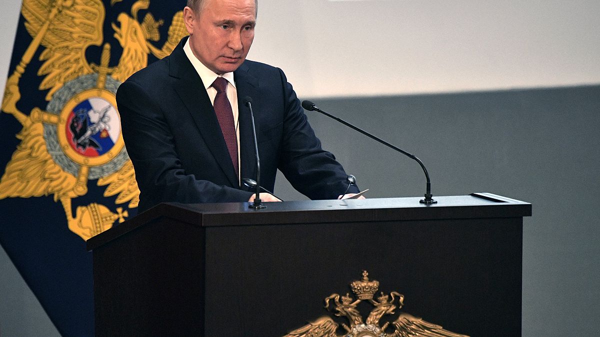 Putin Orta Menzilli Nükleer Güçler Anlaşması'nı askıya alan kararı imzaladı