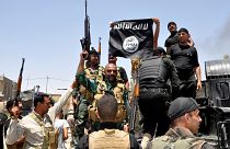  150 مقاتلا من داعش يستسلمون لقوات سوريا الديمقراطية