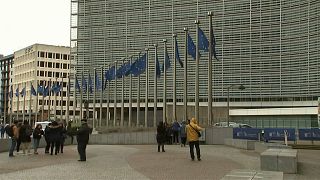 Comissão Europeia vai responder a campanha difamatória da Hungria