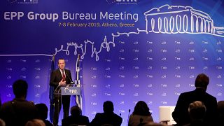 Manfred Weber beszédet mond a februári EPP-tanácskozáson