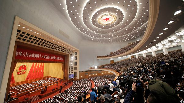 Peking verkündet niedrigstes Wirtschaftswachstum seit 30 Jahren Peking verkündet niedrigstes Wirtschaftswachstum seit 30 Jahren