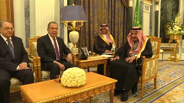 وزير الخارجية الروسي لافروف يلتقي الملك سلمان وزير الخارجية الروسي لافروف يلتقي الملك سلمان