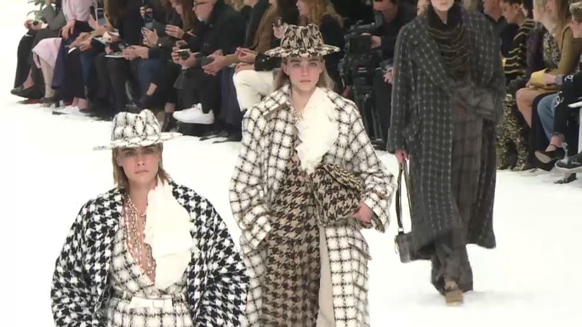 Lagerfeldtől búcsúzik a Chanel őszi-téli kollekciója 