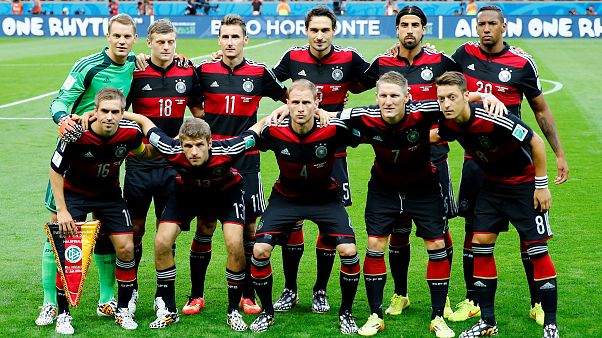 DFB-Hammer: Löw mustert Müller, Hummels und Boateng aus DFB-Hammer: Löw mustert Müller, Hummels und Boateng aus