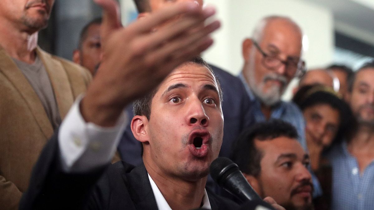 Guaidó anuncia un paro escalonado de la administración pública