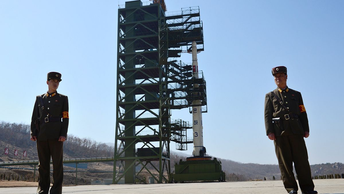 Ανακατασκευάζει πυραυλικές εγκαταστάσεις η Β.Κορέα - Με νέες κυρώσεις απειλεί ο Μπόλτον