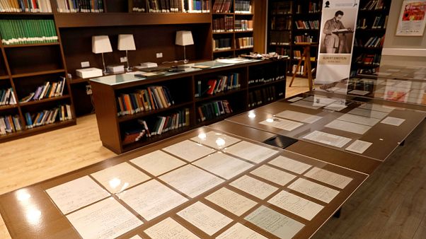 دست نوشتههای اینشتین در بیت المقدس به نمایش گذاشته شد دست نوشتههای اینشتین در بیت المقدس به نمایش گذاشته شد