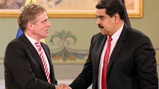 Venezuela Alman büyükelçiyi sınır dışı etme kararı aldı