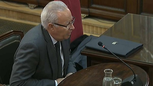 Denuncian la pasividad de los Mossos el 1-O en el juicio contra los líderes del "procés" Denuncian la pasividad de los Mossos el 1-O en el juicio contra los líderes del "procés"