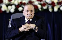 بوتفليقة يحذر من أن "اختراق" الاحتجاجات الجزائرية قد يسبب الفوضى