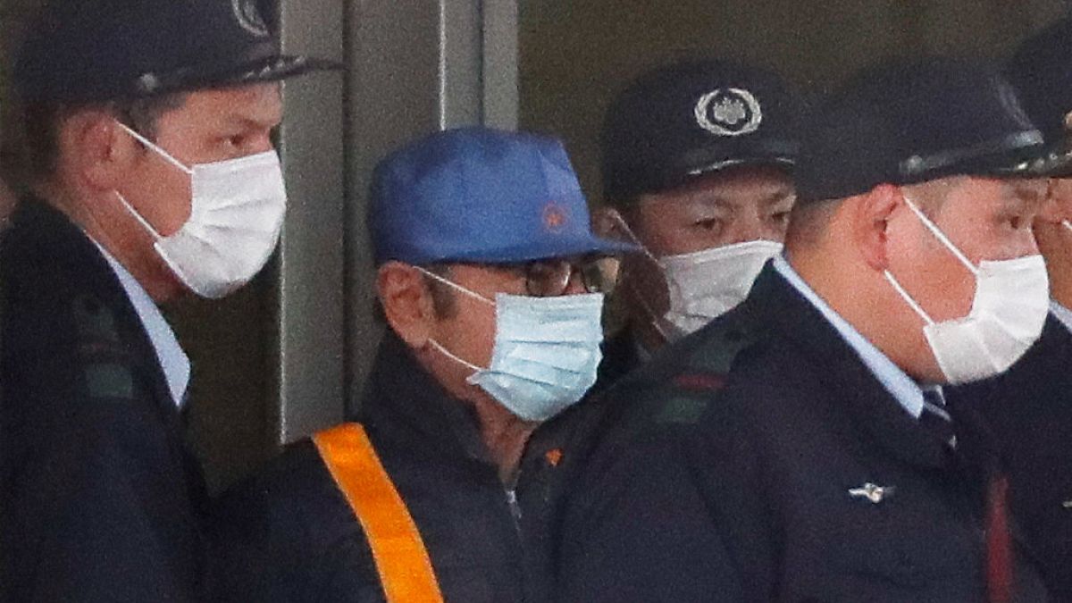 Les Japonais se moquent de Ghosn, déguisé en ouvrier à sa sortie de prison