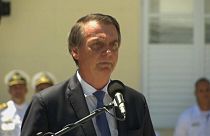 Bolsonaro diz que democracia e liberdade dependem dos militares