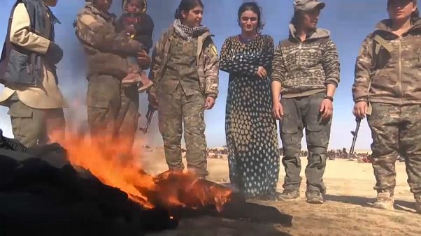 Las mujeres yazidíes recuperan su vida tras el 'infierno' del Dáesh Las mujeres yazidíes recuperan su vida tras el 'infierno' del Dáesh