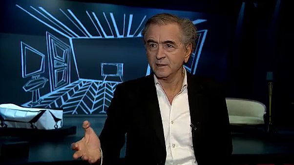 "Europa es hoy presa de los pirómanos", afirma Bernard-Henri Lévy "Europa es hoy presa de los pirómanos", afirma Bernard-Henri Lévy