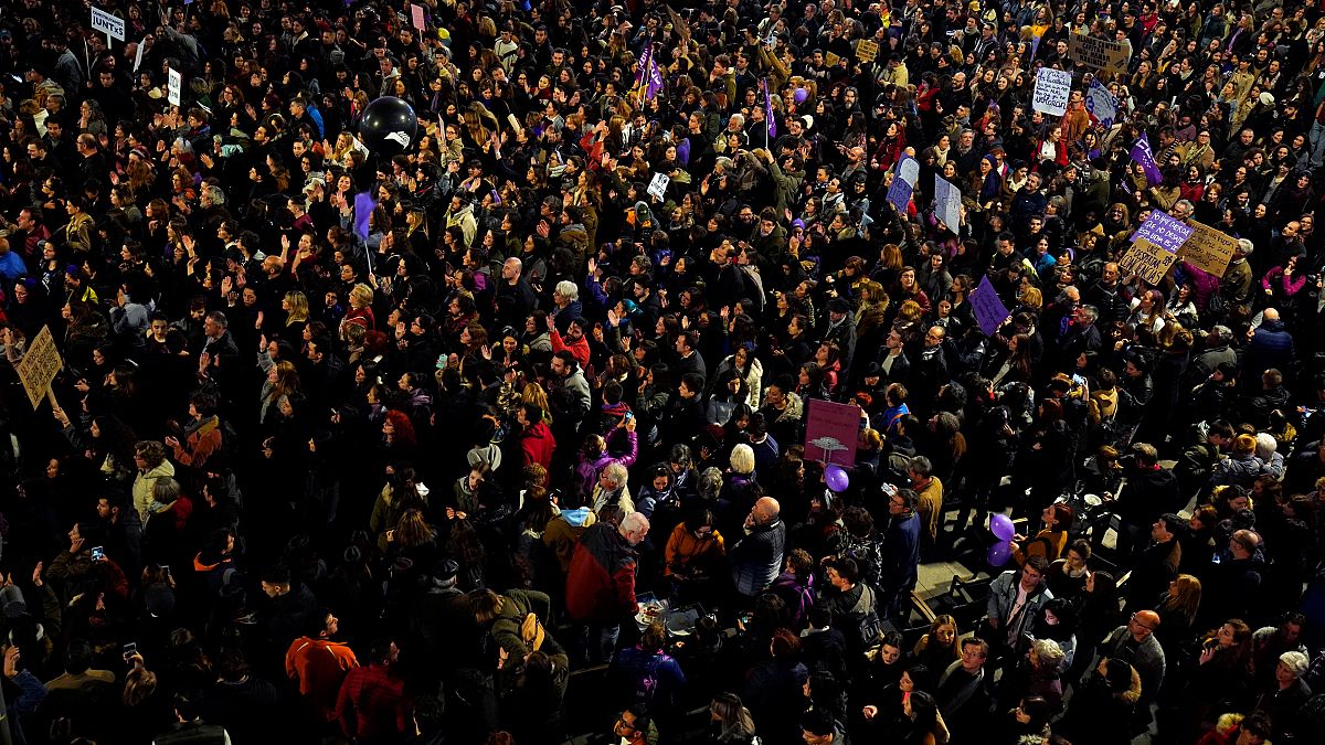 Iσπανία: Ογκώδεις διαδηλώσεις για την Ημέρα της Γυναίκας