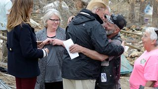 Donald Trump viaja a Alabama tras el paso de un tornado que dejó 23 muertos