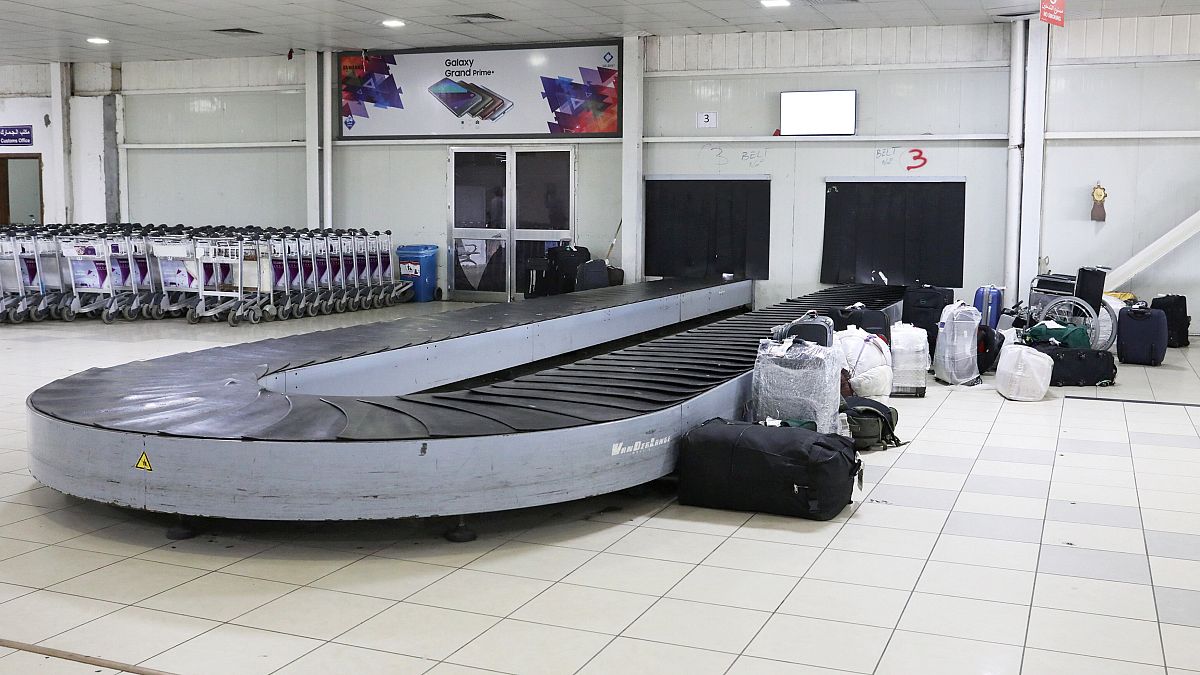 إغلاق مطار طرابلس بليبيا بسبب طائرة مسيرة مجهولة الهوية