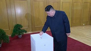 الزعيم الكوري الشمالي كيم جونغ أون اليوم الأحد 10 آذار/مارس يدلي بصوته