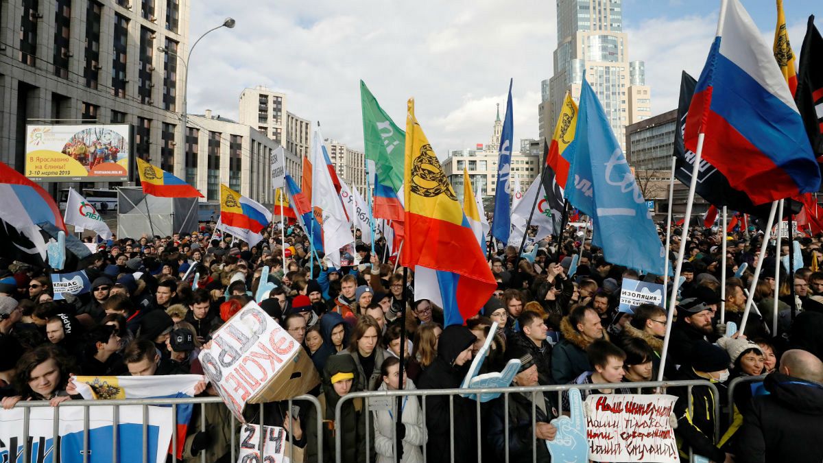 فریاد هزاران معترض روس در مسکو: پوتین، اینترنت را رها کن