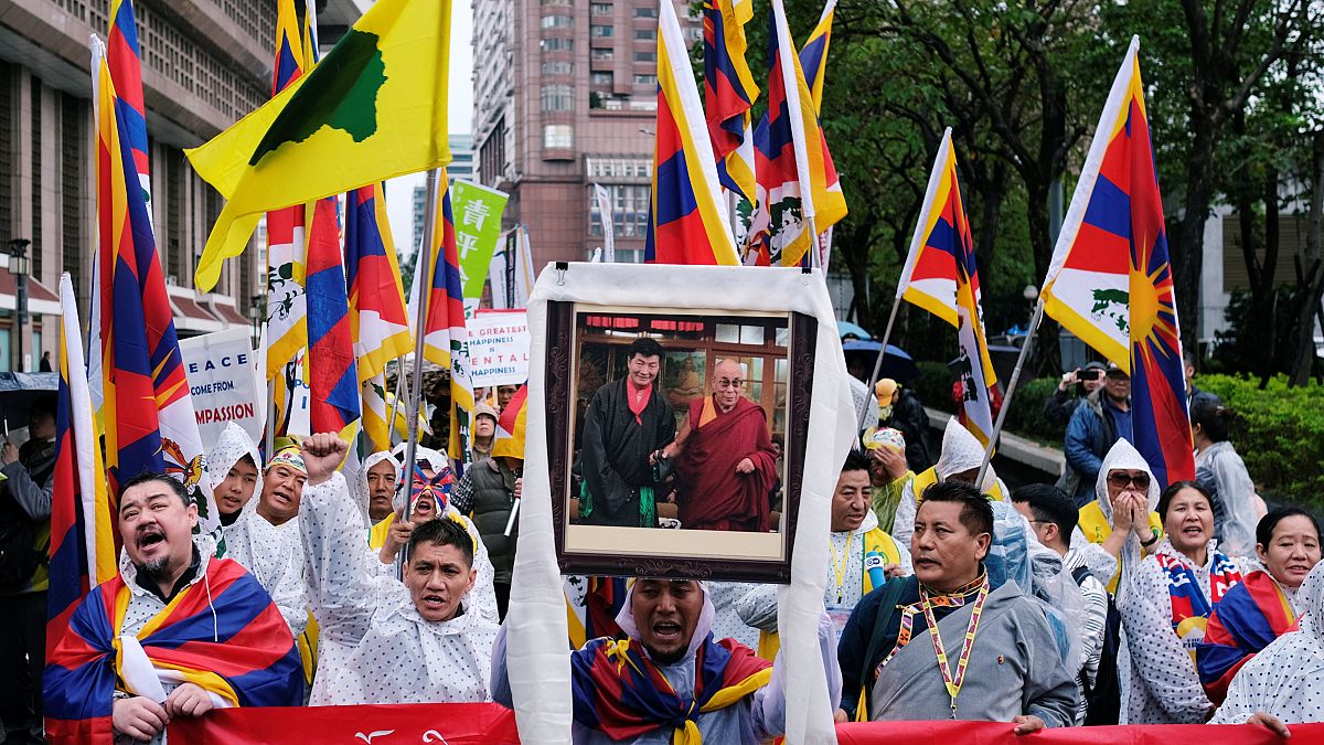 Revolta tibetana faz sessenta anos