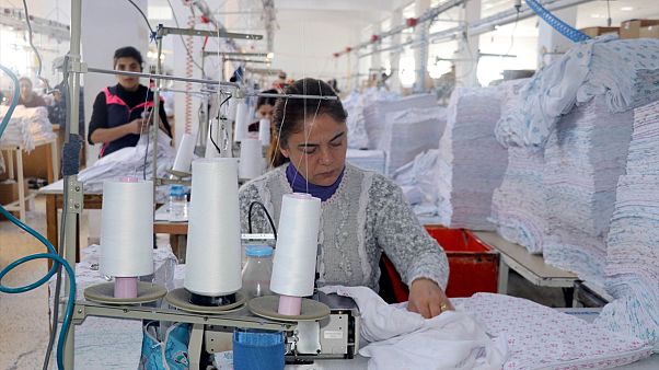 Türkiye'de kişi başına düşen milli gelir 2007 seviyesine geriledi Türkiye'de kişi başına düşen milli gelir 2007 seviyesine geriledi