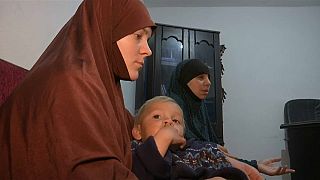 فيديو: بلجيكيتان من نساء داعش تؤكدان فقدان الأمل بشأن العودة إلى بلديهما