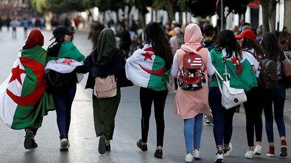 موضع گیری بیش از هزار قاضی الجزایر علیه نامزدی مجدد بوتفلیقه موضع گیری بیش از هزار قاضی الجزایر علیه نامزدی مجدد بوتفلیقه