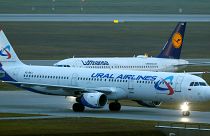 طائرة تابعة لخطوط أورال الجوية في صورة من أرشيف رويترز