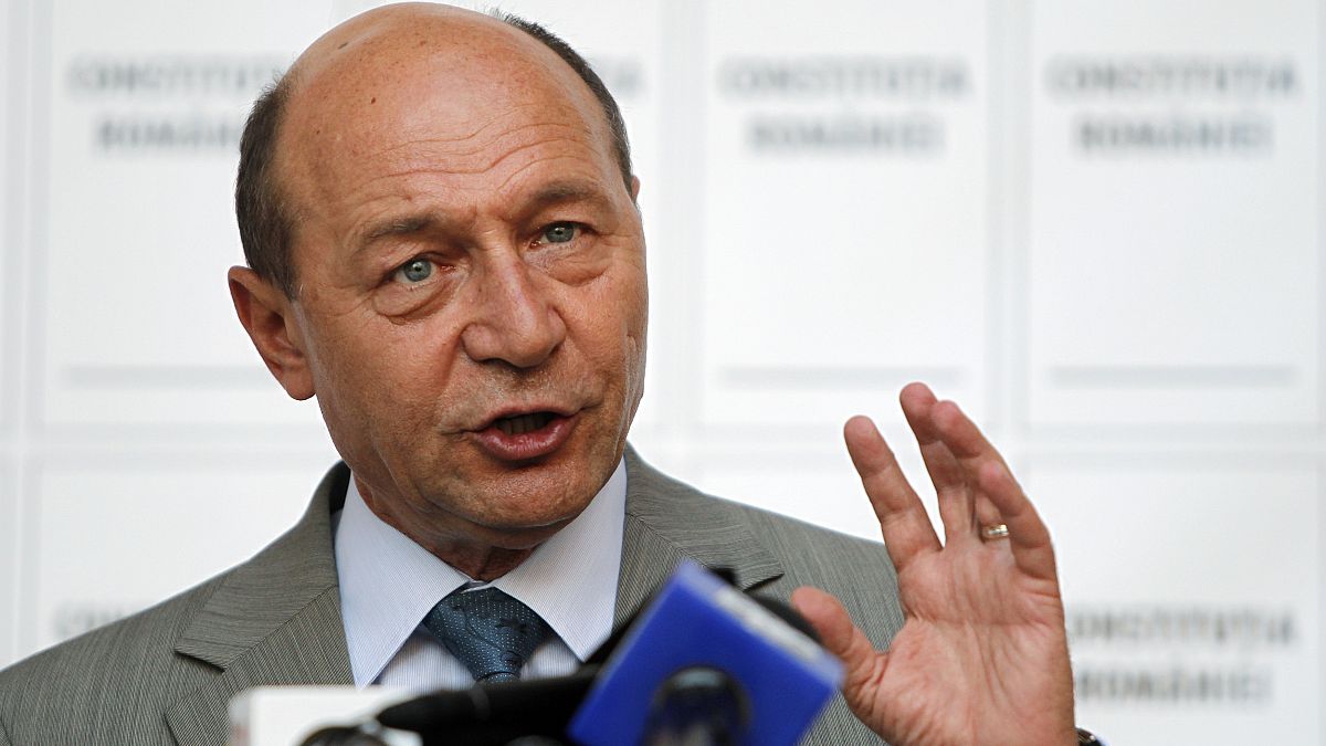 Basescu nem támogatja, hogy a Fidesz az Európai Néppártban maradjon