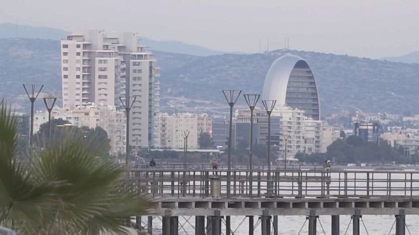 "Breves de Bruxelas": Paraísos fiscais, Populismo e vítimas do terrorismo "Breves de Bruxelas": Paraísos fiscais, Populismo e vítimas do terrorismo