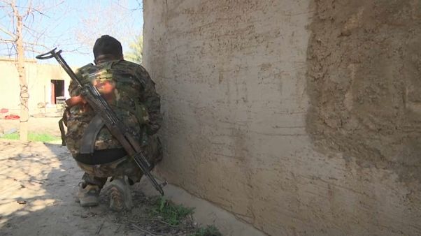 Siria, l'Isis asserragliato sottoterra nell'ultima enclave di Baghouz Siria, l'Isis asserragliato sottoterra nell'ultima enclave di Baghouz
