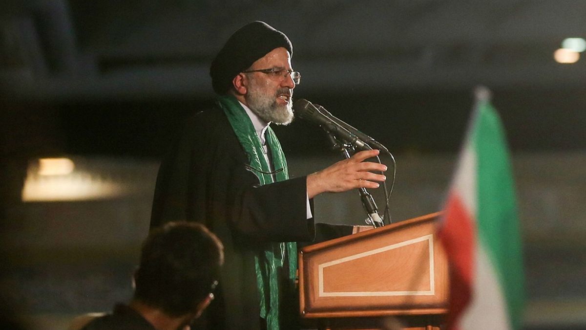 رجل الدين إبراهيم رئيسي رئيس السلطة القضائية في إيران