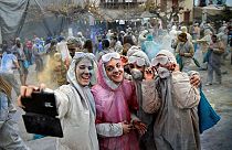 Καθαρή Δευτέρα με αλευροπόλεμο στο Γαλαξίδι