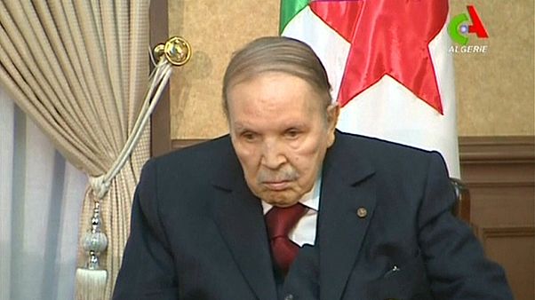 الرئيس الجزائري عبد العزيز بوتفليقة الرئيس الجزائري عبد العزيز بوتفليقة